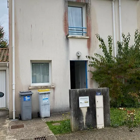 Maison-patis Du Chene-poitiers Chu-laconciergerie Poitiers